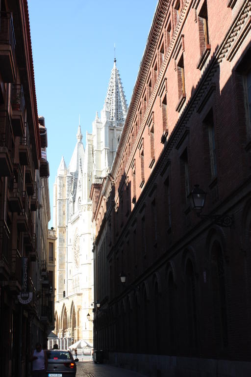 Apartamento La Cenicienta Catedral León Habitación foto